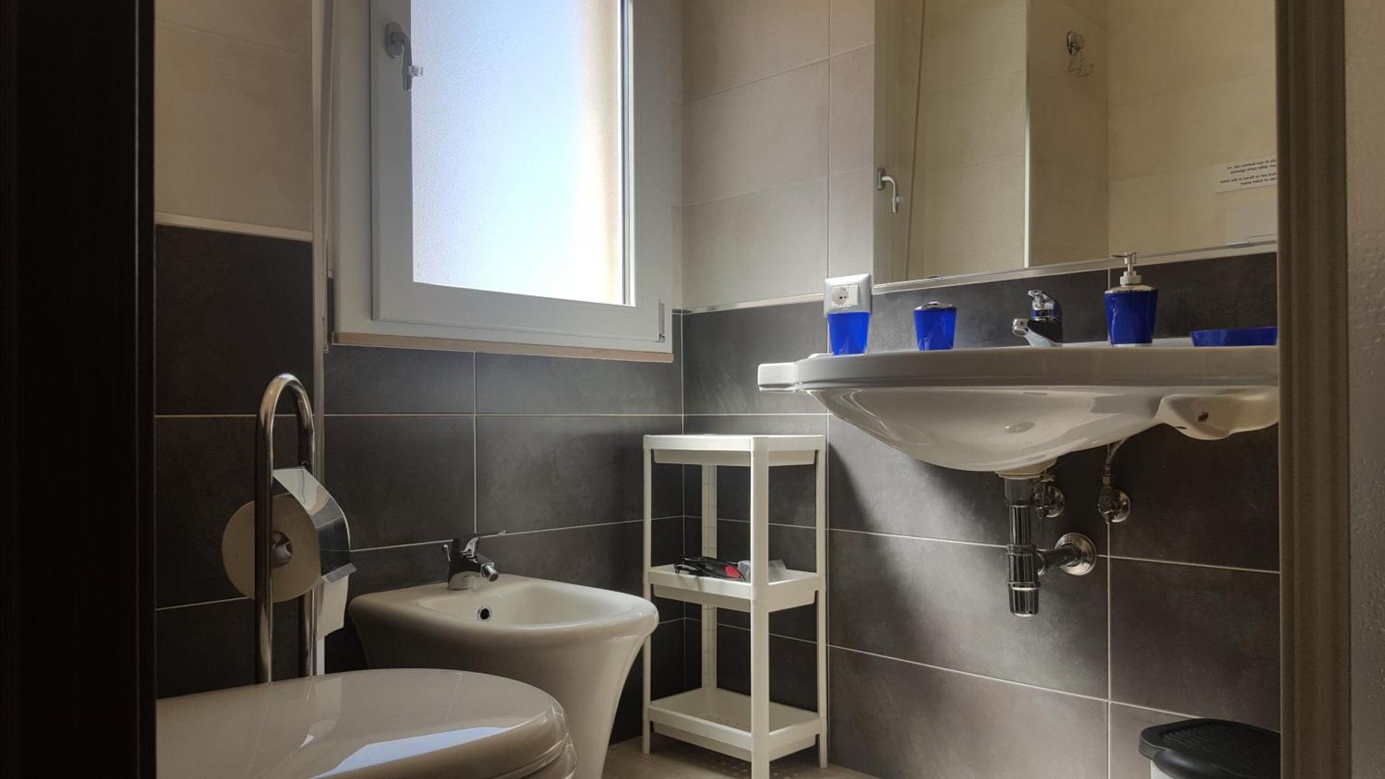 Guest House Web Room Пиза Екстериор снимка